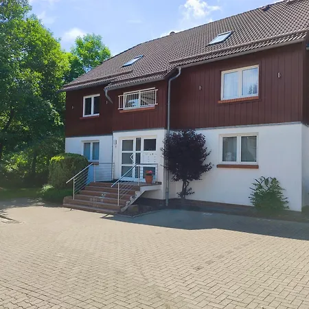 Merle, Mit Sky Apartment